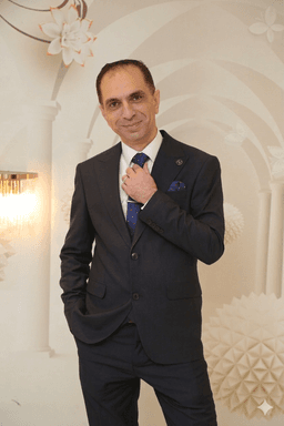 الدكتور طارق رباح